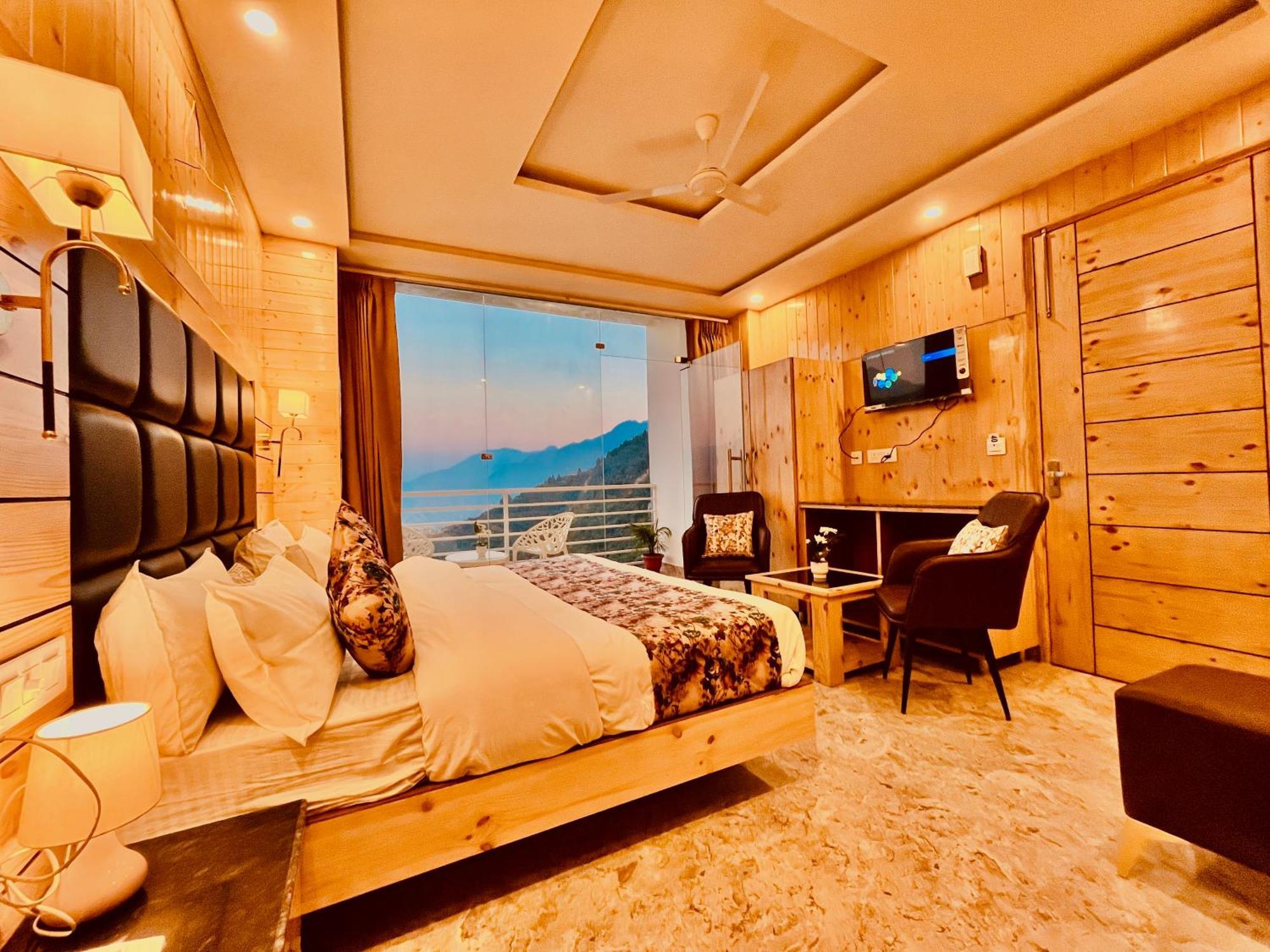 Hotel Hill View, Mussoorie - Near Jw Marriott Mussoorie, M 77377-32479 エクステリア 写真